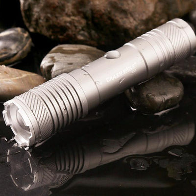 2000lm HighPower LED Flashlight Torch light Waterproof Mini Penlight Zoomable 18650