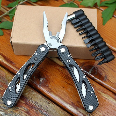 22 Multifunctional Folding Knife Plier