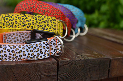 Luminous pet LED luminous pet spots Fluorescent luminous leopard dog collar Articles