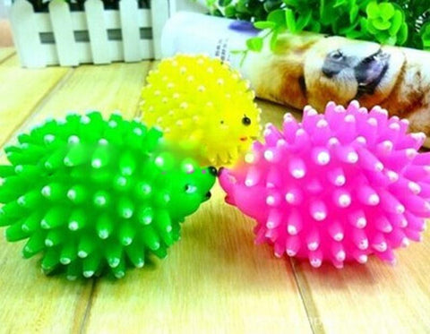 Mini Hedgehog Shape Pet Dog Puppy Squeaky Chew Toy Squeaker Ball Funny Toys Random Color