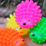 Mini Hedgehog Shape Pet Dog Puppy Squeaky Chew Toy Squeaker Ball Funny Toys Random Color