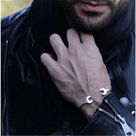 Double slider wrench bracelets